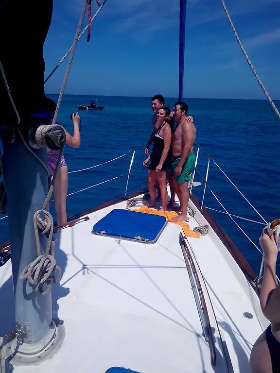 Hotel Deja Vu Montego Bay Hotel en barco